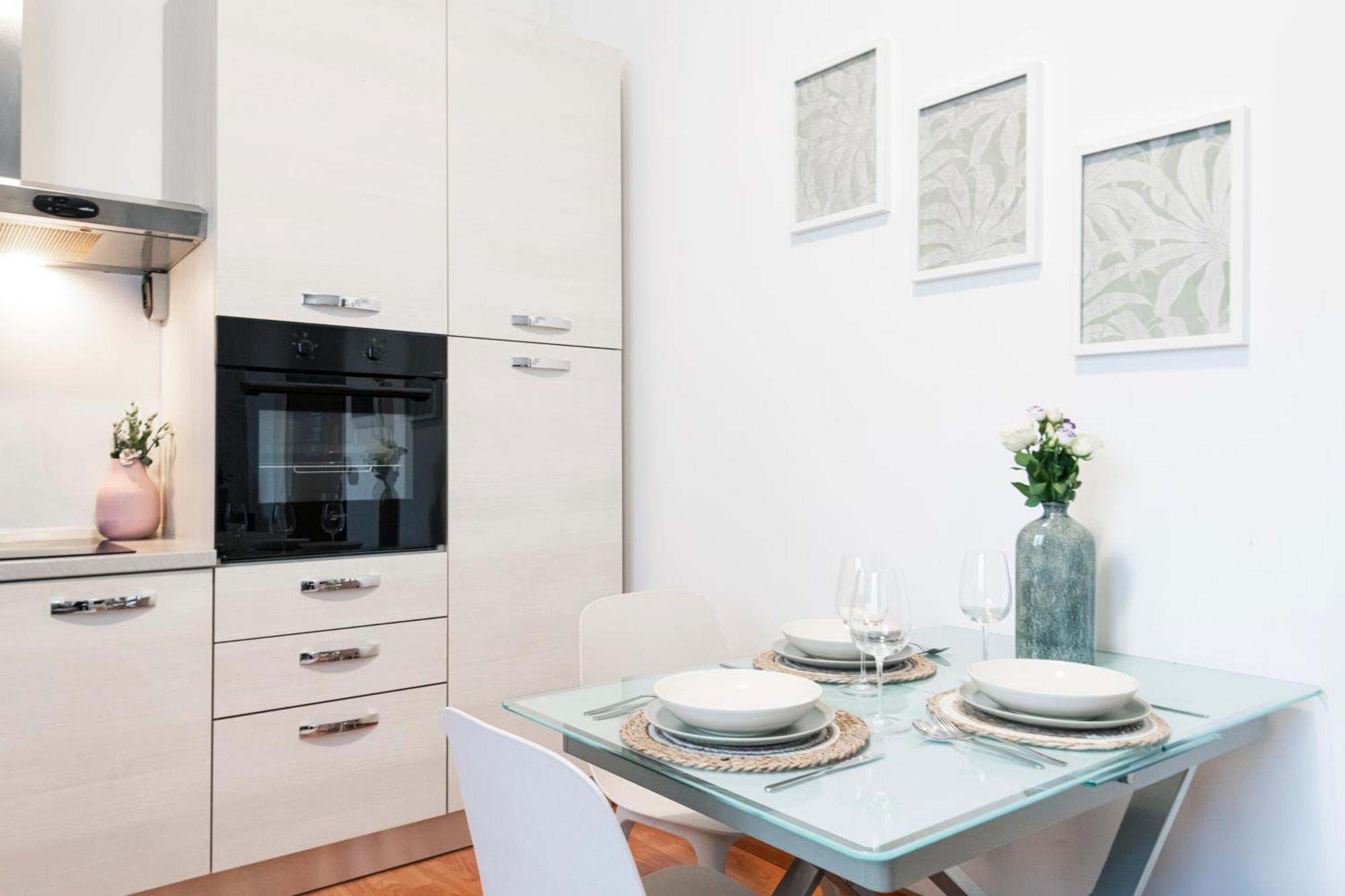 Cozy Apartament In Piazza 5 Giornate By Easylife Milão Exterior foto